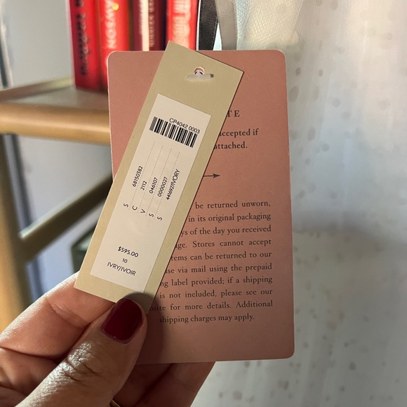 MONIQUE LHUILLIER LITTLE WHITE DRESS - Picture 9 of 9